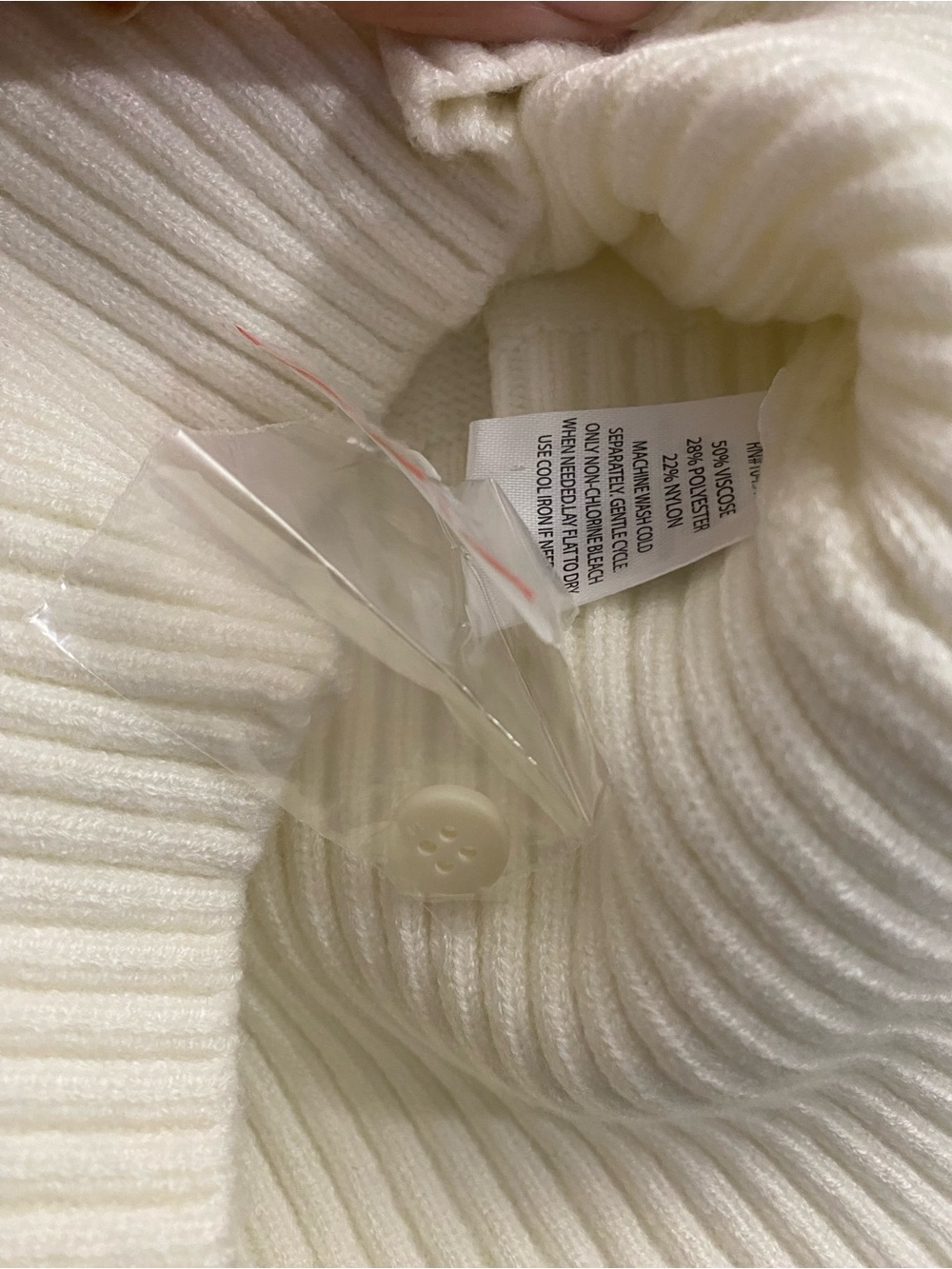 Cream Ribbed Button-Up Cropped Cardigan - Picture 2 of 5